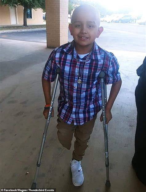 Texas Boy 10 Battling A Rare Bone Cancer Walks Just Hours After
