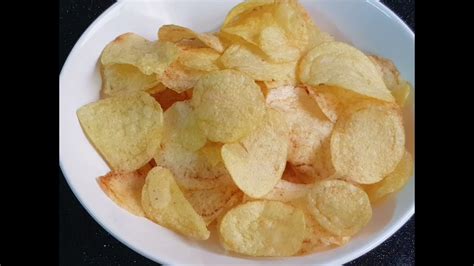 Homemade Crispy Potato Chips Crispy Potato Chips Recipe How To Make Chips At Home Aalu