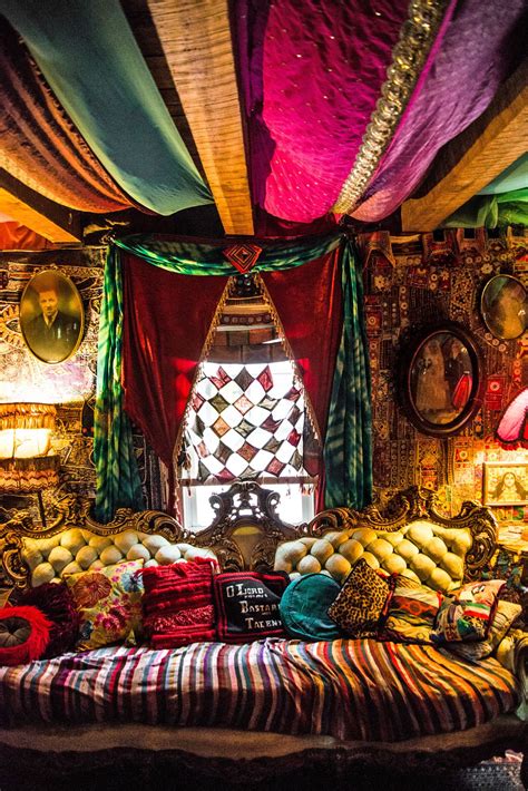 20 Gypsy Bohemian Bedroom Decor
