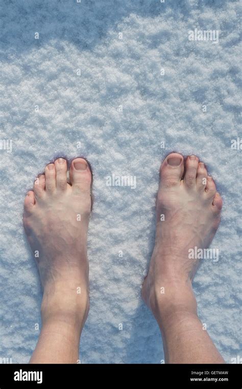 Barefoot In The Snow Hi Res Stock Photography And Images Alamy