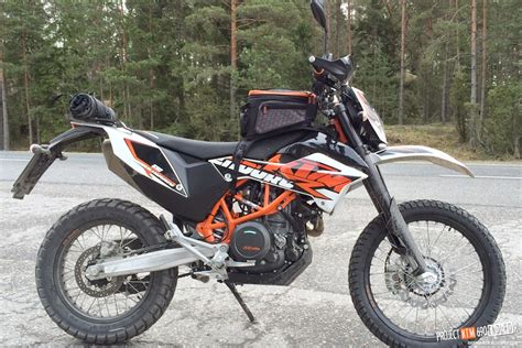 Tüv management service ktm sportmotorcycle gmbh stallhofnerstraße 3 5230 mattighofen, austria this document is valid for the following models: project KTM 690 Enduro R: KTM Tank Bag 750.12.919.000