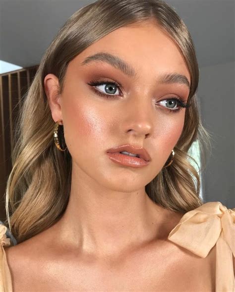 MakeupGirl discovered by 𝓞𝓱 𝓶𝔂 𝓫𝓮𝓵𝓵𝓪 𝓿𝓲𝓽𝓪 on We Heart It Tanned