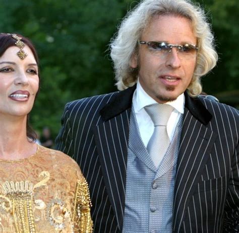 Bitcoin superstar thomas gottschalk thomas gottschalk verfügt über einen super schnellen computer, der jeden tag millionen von trades verarbeitet. Glotzen und kaufen: Gegen Teleshopping wirkt kein ...