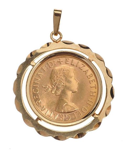 Sovereign Coin Within Ct Gold Pendant Mount