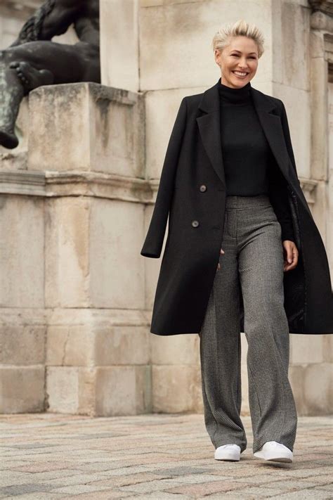 She is known for her television and radio work with channel 5, bbc, itv, and heart fm. Womens Next Black/White Emma Willis Dogtooth Wide Leg ...
