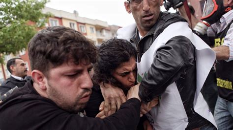 Turkish Police Fire Tear Gas Detain In May Day Scuffles In