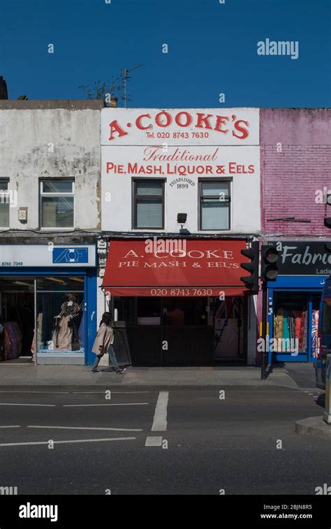 A Cookes Pie And Mash Hi Res Stock Photography And Images Alamy