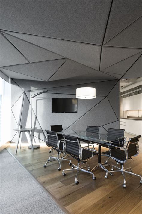 Workspace With Geometric Ceilings More Bureau Design Workspace Design