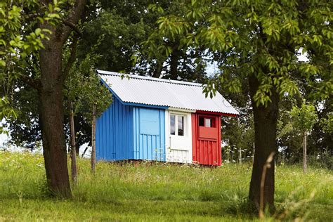 Assembles In One Day France By Pin Up Houses Tinyhousedesign