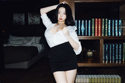 Yeon Woo Moon Night Snap Last Night Vol Set Share Erotic Asian Girl Picture