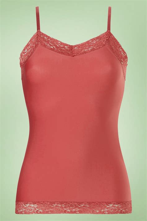 Secrets Lace Singlet Top In Ash Pink