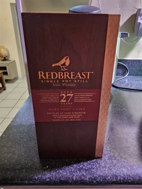 RARE REDBREAST SINGLE Pot Still Irish Whiskey Aged 27 Years Box And
