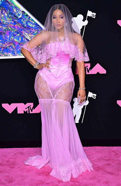 Nicki Minaj Serves Barbie Bride In Daring Pink Look At Mtv Vmas