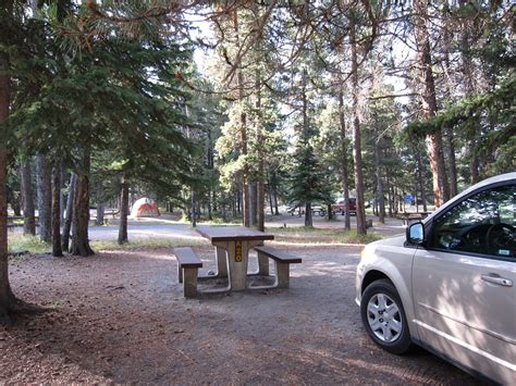 Camper Umos Campground Reviews Review Tunnel Mountain Village I
