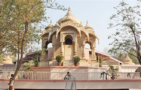 Gajanan maharaj was an indian hindu guru, saint and mystic. Shree Gajanan Maharaj, Shegaon