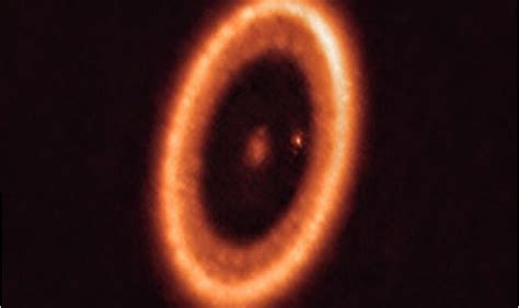 Astronomers Spot 1st Moon Forming Disk Around An Alien World Science And Nature
