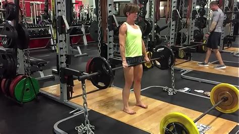 Sexy Fit Muscular Milf Lat Row Barefooted At The Gym FBB Porn Videos