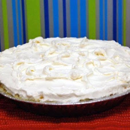 Place under a broiler for a few minutes or use a blow torch. Sugar free chocolate cream pie Recipe - (4.3/5)
