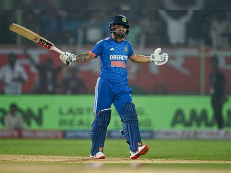 India Vs Australia 1st T20i Suryakumar Yadav Shines But Rinku Singh