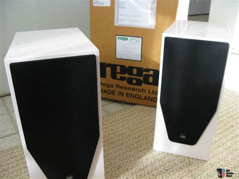 Rega Research Rs 1 Speakers Gloss White Mint Photo 670600 Us
