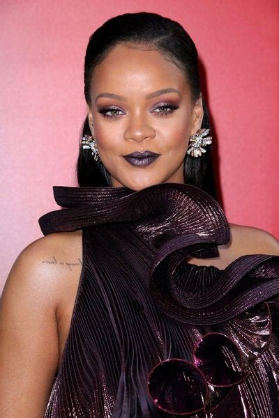 Rihanna Reportedly Turns Down Super Bowl Halftime Show In Support Of