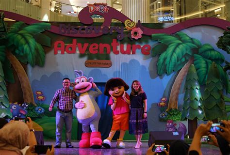 Bertemu Langsung Dengan Karakter Dora Dan Boots Di Pluit Village
