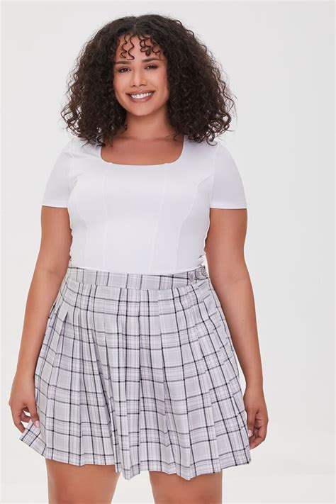 Plus Size Pleated Plaid Skirt