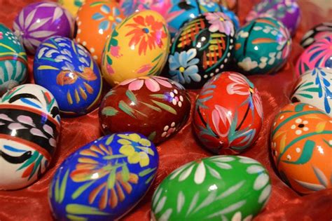 Hand Painted Wooden Easter Eggs Egg Decorations T Set