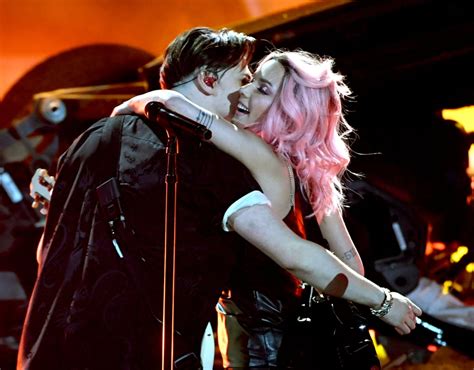 Halsey And Yungblud S Cutest Pictures Popsugar Celebrity Uk