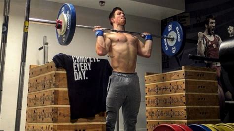 The Differences Between The Push Press Vs Overhead Press Explained