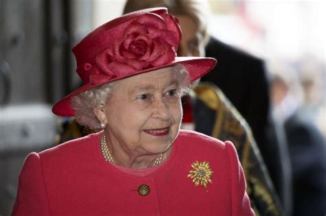 Britanicii Sărbătoresc Cei 70 De Ani De Domnie Ai Reginei Elisabeta A