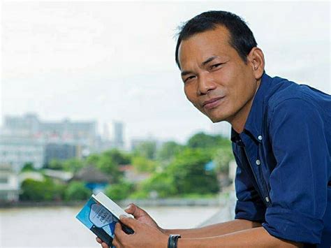 Posted november 7th, 2011 by admin & filed under นักเขียนซีไรต์. 'ระหว่างทางกลับบ้าน' ของ 'อังคาร จันทาทิพย์' คว้ารางวัล ...