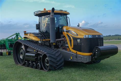 Cat Challenger Mt865c Track Tractor Editorial Image Image Of Business