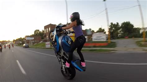 crazy girl does motorcycle stunts on st louis streets 2015 youtube
