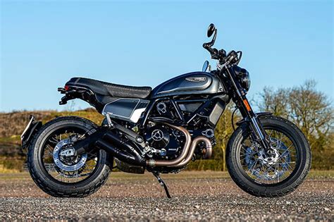 This is a review of the all new ducati scrambler nightshift 2021.price starting 11k eur. Ducati Scrambler Nightshift Review (2021)