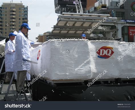 Keto friendly, paleo and vegan! Toronto - May 10: Dairy Queen Makes The World'S Largest ...