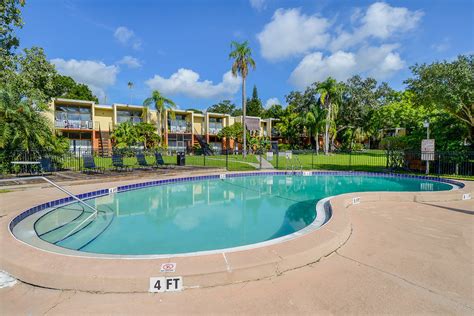 Whether you're traveling with friends, family, or even. River Gardens Apartment Homes Rentals - Tampa, FL ...