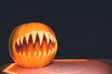 Halloween Scary Pumpkin Carving | Scary pumpkin carving, Pumpkin carving, Scary pumpkin