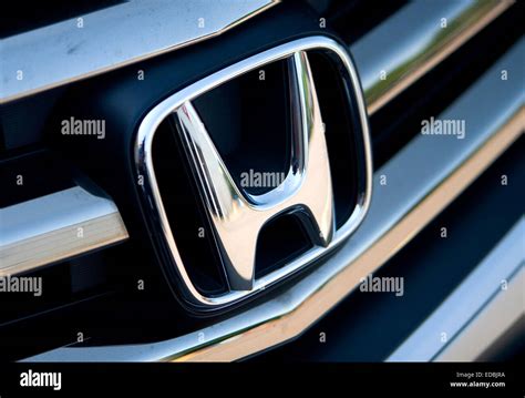 Honda Logo Sign Hi Res Stock Photography And Images Alamy
