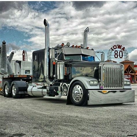Freightliner Custom Big Rig Trucks Semi Trucks Heavy Duty Trucks