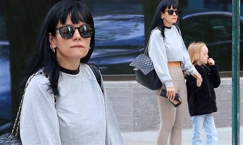 lily allen flashes her toned abs as she goes shopping with daughter ethel in manhattan daily