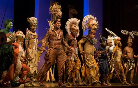 Gorgeous Photo Of The Cast Of The Lion King At Birmingham Hippodrome