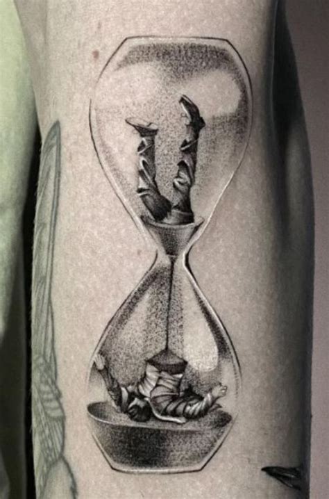 Amazing Hourglass Tattoo Designs With Meanings Ideas And