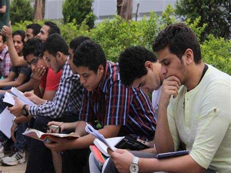 فإن الدعاء إلى الله تعالى، وذكره، يعمل على طمأنة المسلم، وشهوره بالراحة. دعاء لطلاب الثانوية العامة.. تعرف عليه من المفتي السابق ...