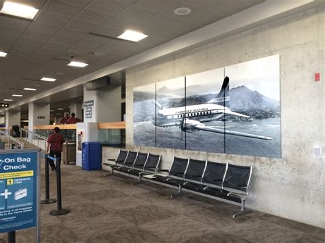 Hawaiian Airlines Terminal Display
