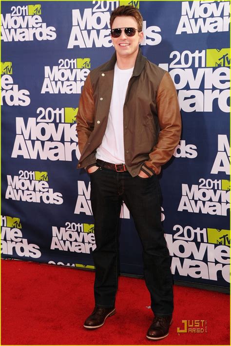 Chris Evans And Ryan Gosling Mtv Movie Awards 2011 Photo 2549903