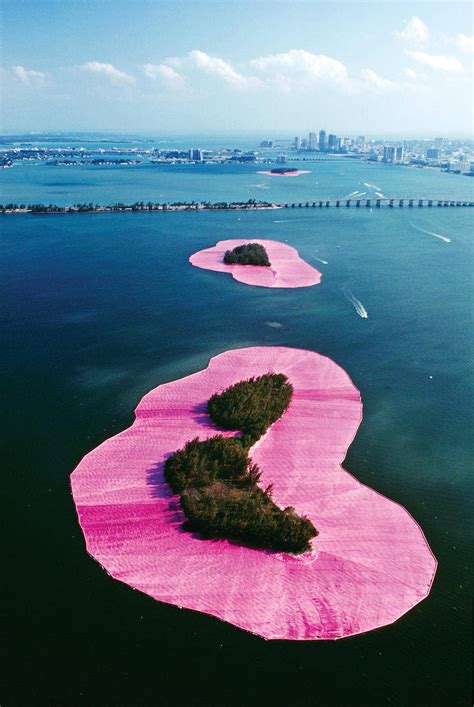 Sublime Pink Islands Installation In Miami Fubiz Media