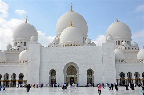 Sheikh Zayed Mosque - Mosque in Abu Dhabi - Thousand Wonders