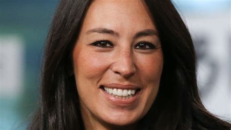The Heartbreaking Reason Joanna Gaines Apologized To Her Mom
