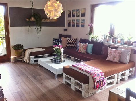 Sofa oder couch im wohnzimmer. Roomtour: Wohnzimmer